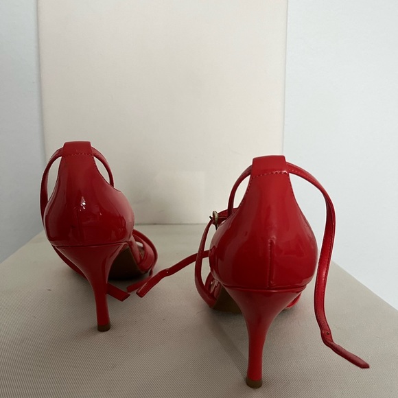 Fun coral strappy heels/pumps - Picture 2 of 4